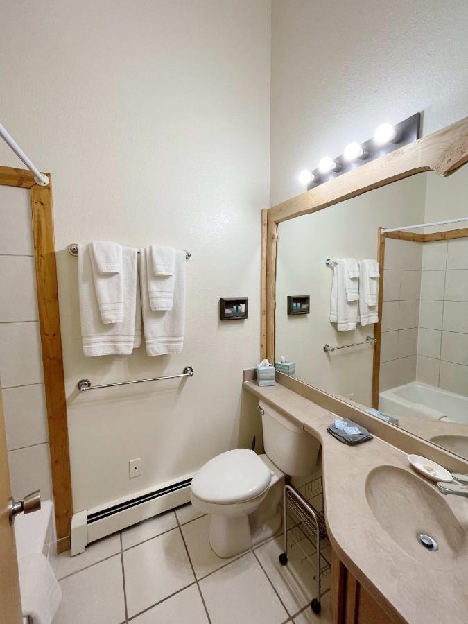 Cabin A Suite Bed And Breakfast 伍德兰帕克 外观 照片